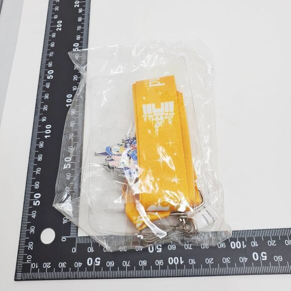 Disney Donald & Daisy Pin and Lanyards Set - Picture 6 of 6